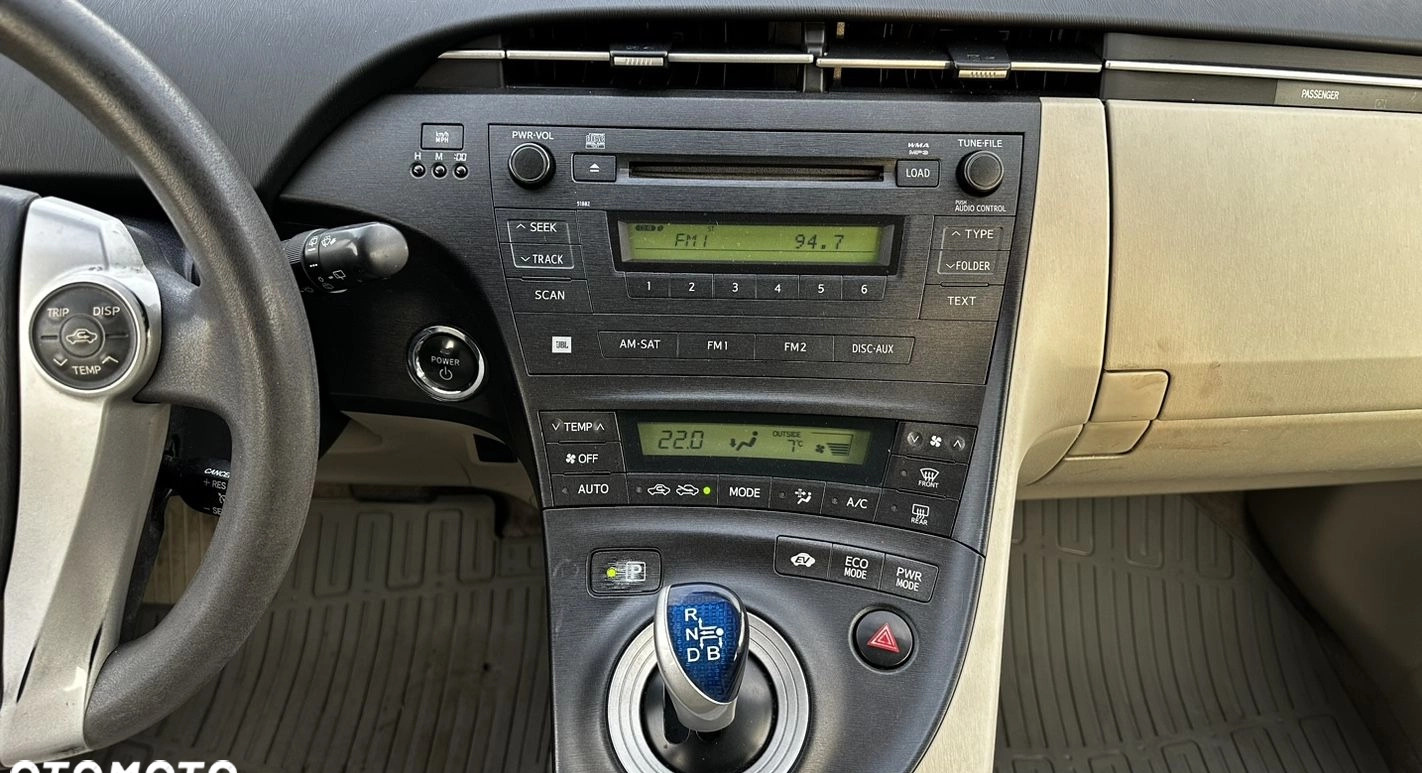 Toyota Prius cena 37770 przebieg: 224881, rok produkcji 2010 z Piaseczno małe 562